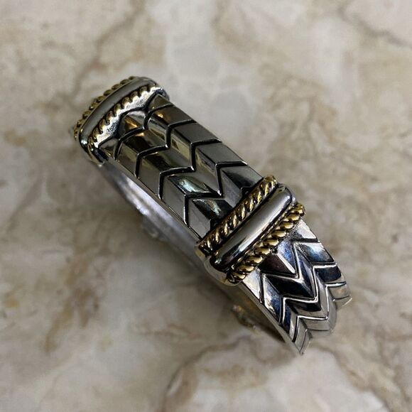 NWOT Two-Tone Silver/Gold & Rhinestone Spring Hinge Cuff Bracelet - Picture 4 of 11